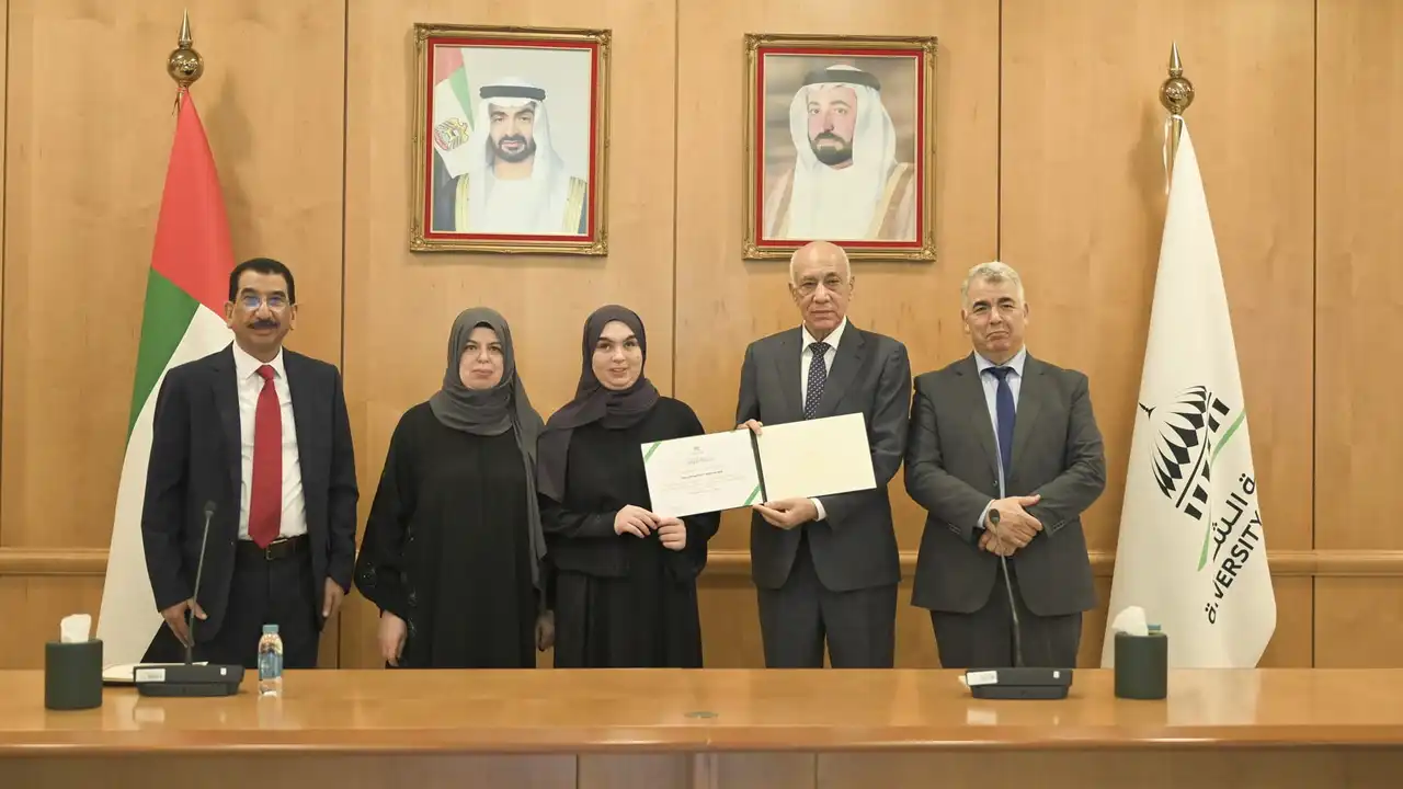 جامعة الشارقة تكرّم أمهات الخريجين المتفوقين من ذوي الإعاقة